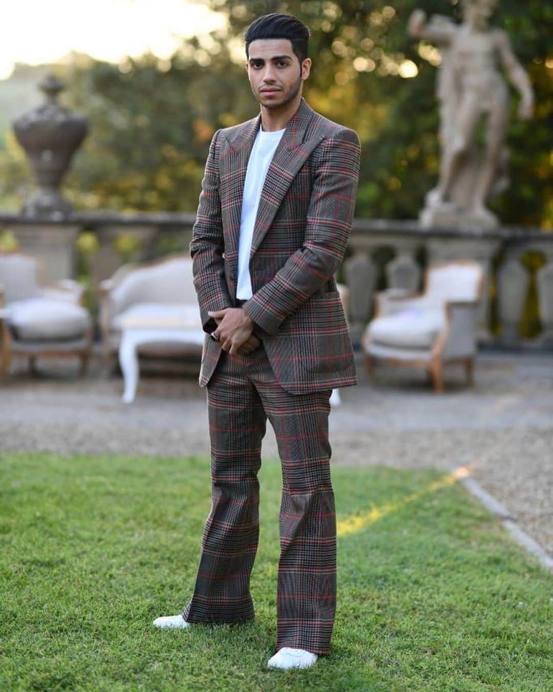 メナ・マスードのインスタグラム：「Under the Tuscan sun in Florence for @givenchyofficial ‘s #GivenchySS20 Men’s show. Congratulations to @clarewaightkeller for an incredible Men’s launch! #GivenchyxPitti」