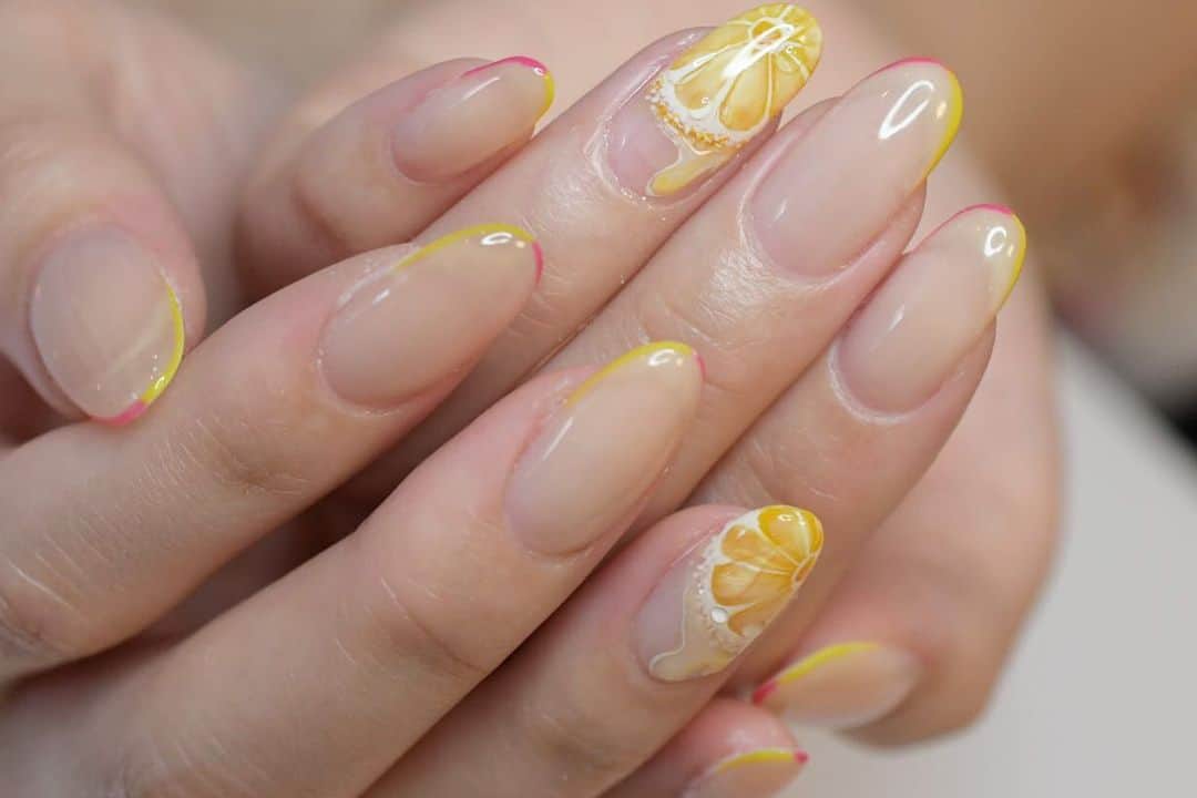 Yuka Maeda ::manicurelistのインスタグラム：「. . 大阪市北区 梅田.中崎町.駅から徒歩7分🚶‍♀️ CADENAS nail eyelash  マツエクアカウント @cadenaseyelash LINE:@ cadenas 🆔検索🙋‍♀️ tel:06-4792-8617. cadenas.nail@gmail.com. . #ネイル #ジェルアート #大人かわいい #梅田ネイル #堂山町 #大人ネイル #個性派ネイル #クリアネイル #ジェルネイル #nail #notd #ニュアンスネイル #instanail #ワンカラー #春ネイル  #ネイルデザイン #ongels #美甲 #osaka  #ジェルデザイン #cadenas #指甲 #spring #Insatnails #fashion #シアーネイル #うる艶ネイル #トレンドネイル  #フルーツネイル #レモンネイル」