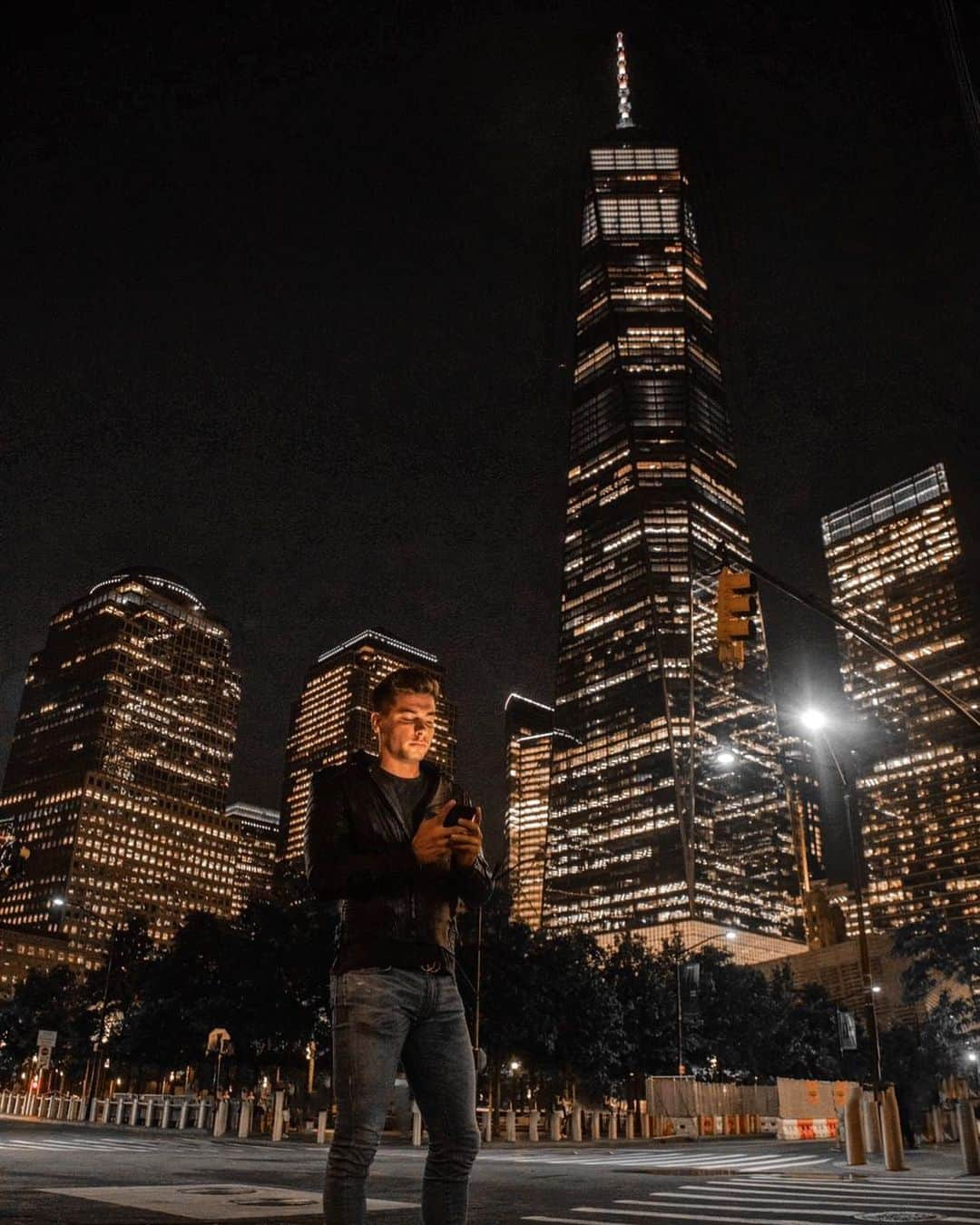 アンドレア・デンバーさんのインスタグラム写真 - (アンドレア・デンバーInstagram)「Back in Nyc 🗽 “Be in charge of how you feel and today choose happiness” 😁 📸@gabrielegriseri」6月13日 23時52分 - andreadenver