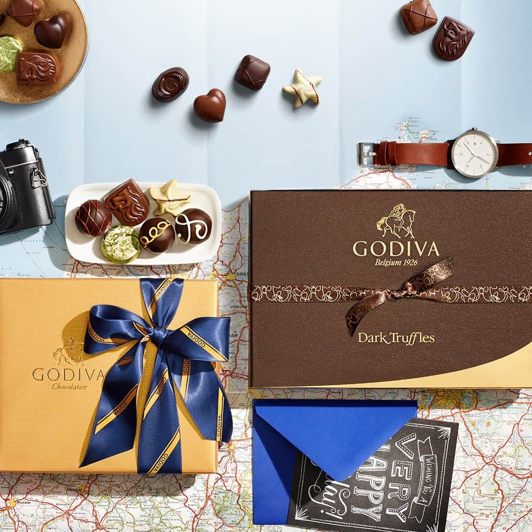GODIVAさんのインスタグラム写真 - (GODIVAInstagram)「Need a gift for the sweetest man you know? Enjoy 25% off select Father’s Day gifts and comment below with your own gift-giving tip.💙#LoveGODIVA」6月13日 23時57分 - godiva