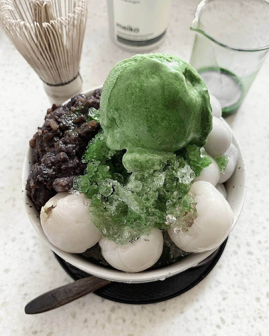 Matchæologist®さんのインスタグラム写真 - (Matchæologist®Instagram)「😍 Oh my #Matcha! 🙏 Who else is mesmerised by this delicious #Matcha Shaved Ice with #Adzuki using our very own Meiko™ Matcha – we can’t get enough of it?! Thanks to our wonderful #MatchaMate @theboywholovesmatcha for sharing this with us 📸. We love our #MatchaFamily! . Use our Meiko™ Matcha to create your own at home! 🤗 Don’t forget to keep us posted in all your creations by tagging @Matchaeologist #MatchaCreation 🙌 . To find out more about our splendid range of artisanal matcha, 🌱👉 Click the link in our bio @Matchaeologist . Matchæologist® #Matchaeologist Matchaeologist.com」6月14日 0時02分 - matchaeologist