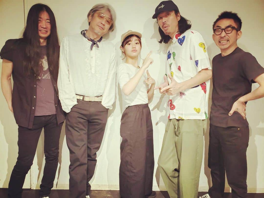 Curly Giraffeさんのインスタグラム写真 - (Curly GiraffeInstagram)「多幸感！  #curlygiraffe #藤原さくら #名越由貴夫 #堀江博久 #恒岡章 #本当にありがとう」6月14日 0時18分 - curly_giraffe