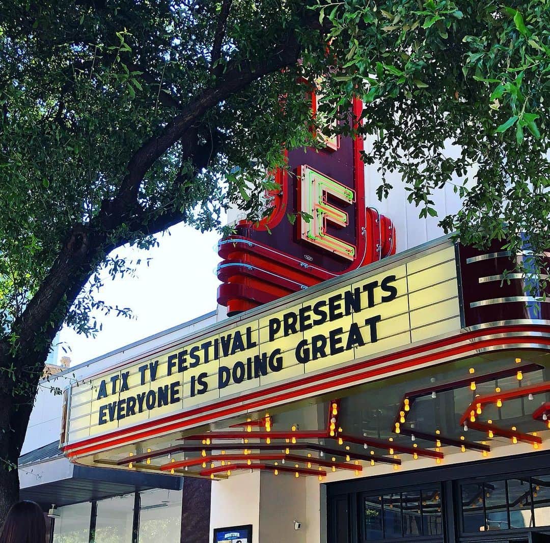 のインスタグラム：「@atxfestival // @everyoneisdoinggreat」