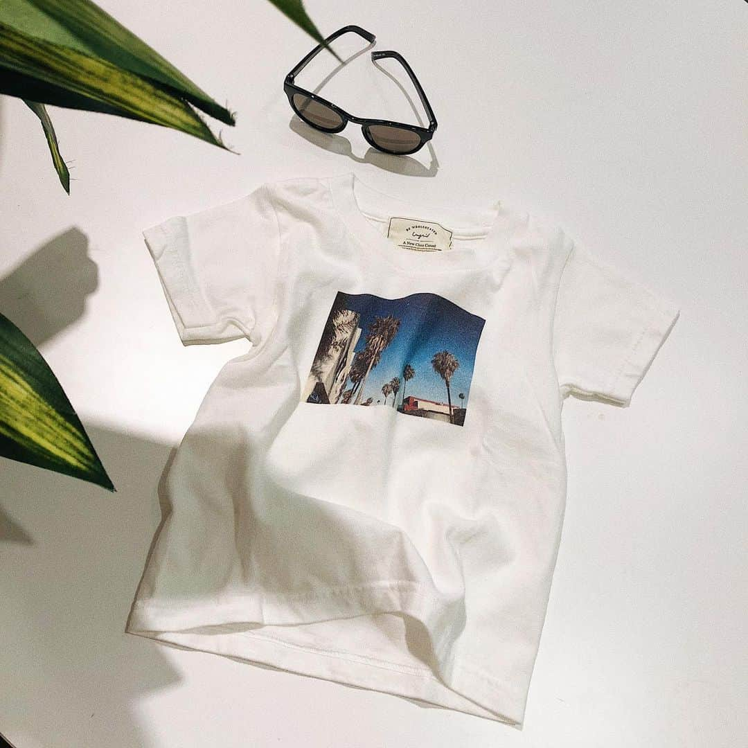 Ungridさんのインスタグラム写真 - (UngridInstagram)「【LIMITED PRE ORDER】 〜6/14(fri)20:00まで 大好評のKIDSアイテムが 特設WEBページにて再予約スタート🚩 . #KIDSフォトグラフィックTee 120サイズ ¥2,000(tax in) . #KIDSラウンドサングラス ブラック/ブラウン ¥1,000(tax in) . 詳しくは、 @ungrid_official  #TOPページURLよりチェック✔︎ . #Ungrid #ungrid_official #preorder」6月13日 16時06分 - ungrid_official