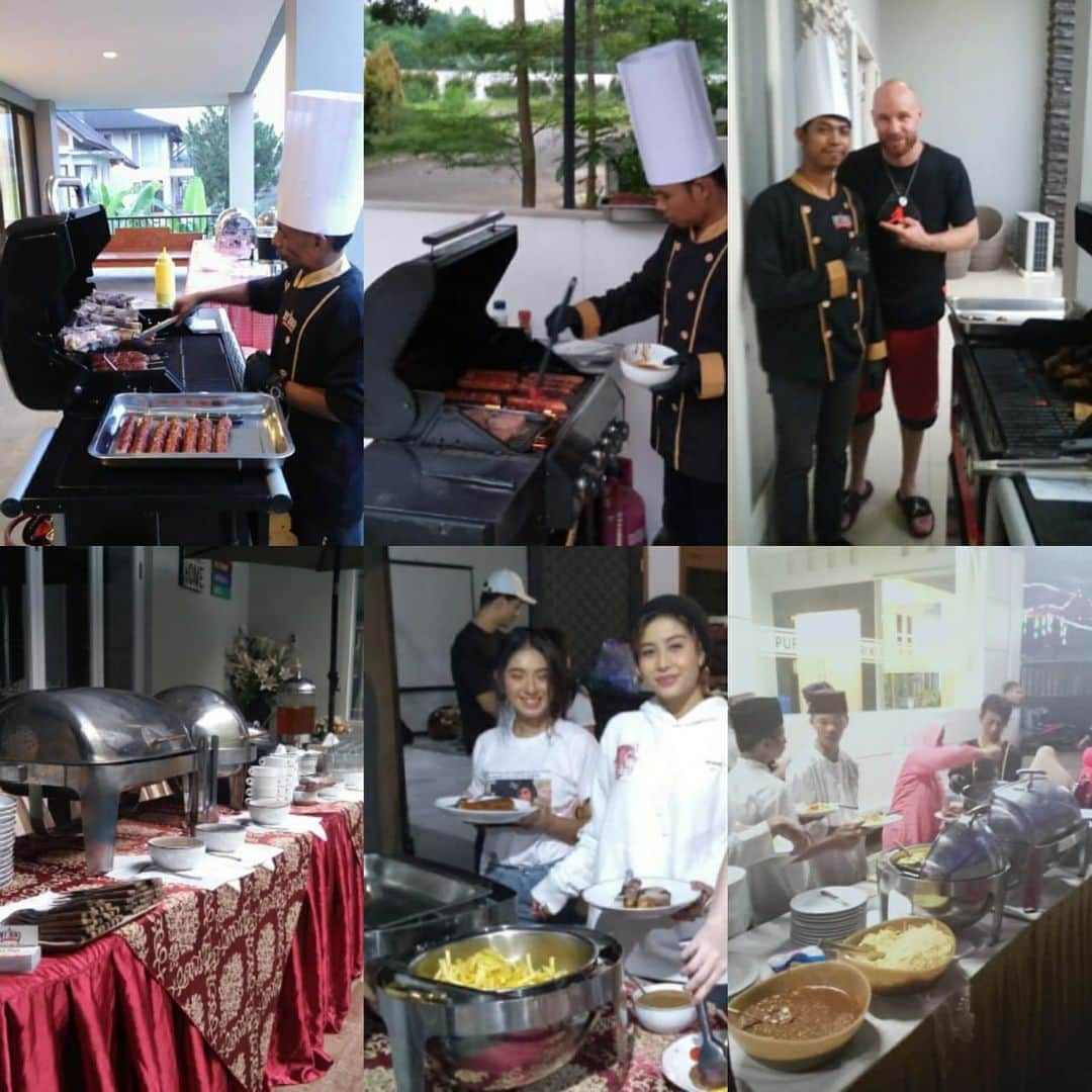 Raffi Ahmadさんのインスタグラム写真 - (Raffi AhmadInstagram)「Niih guysss buat kalian yg mau buat acara Halal Bihalal di kantor atau rumah kamu pake @my.bbq aja,pokoknya acara kamu bakal lain dari pada yg lain dan di jamin lebih seru dan puasss👌buruan booking dari jauh2 hari ya Guysss sebelum Full,langsung aja liat dan follow IG nya @my.bbq lengkap dan murah guysss paket2nya👍🏻 Untuk Booking dan Info lebih lanjut  Telfon / WA 08118777155 📍JABODETABEK 📍Bandung dan Sekitarnya . . . #mybbq #bukabersama #steakenak #igaenakjakarta #foodporn #igabakar  #makananenak #bukber #bbqcatering #bbqpanggilan #pestabbq #bbqan #kulinerjakarta #ribsbbq #bbqparty #bbqservice #bbqservicejakarta #arisan #bbqpackage #paketbbq #cateringservice #cookingservice #sirloinsteak #halalbihalal #cateringmurah #bakarbakar #barbequejakarta」6月13日 16時39分 - raffinagita1717