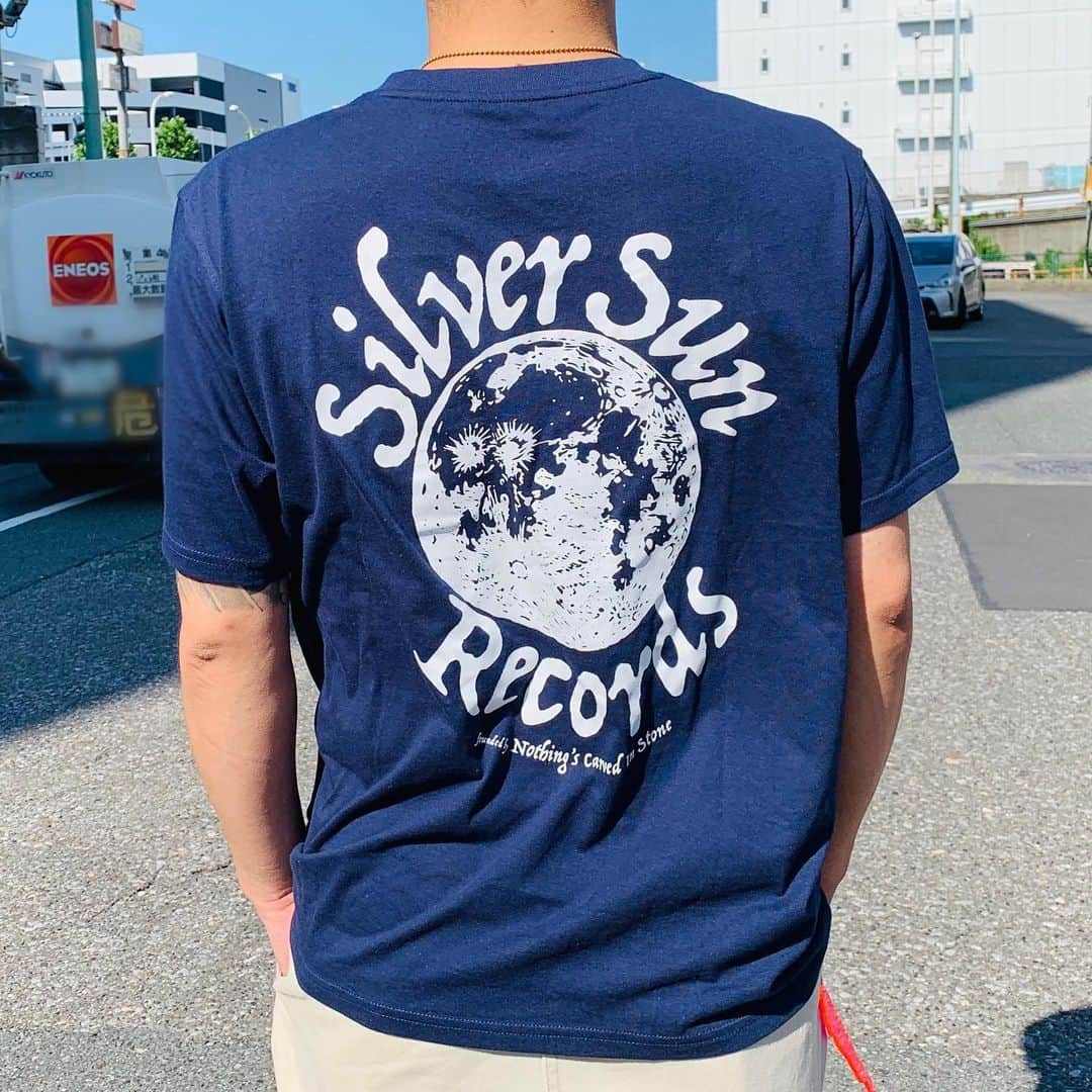 Nothing’s Carved In Stoneさんのインスタグラム写真 - (Nothing’s Carved In StoneInstagram)「【NEW GOODS】﻿﻿﻿﻿﻿﻿ Silver Sun Records T（紺）3,000円﻿﻿﻿﻿﻿ SIZE：S / M / L / XL（村松 S着用）﻿﻿﻿﻿﻿ ※白、黒も販売します。﻿ ﻿ 来週からの"Tour Beginning"より販売します。札幌、福岡公演のみチケットは発売中です。﻿﻿﻿﻿ ﻿﻿﻿﻿﻿ "Live at 野音 2019 〜Tour Beginning〜"﻿ 6/22(土)日比谷野外大音楽堂﻿ SOLD OUT!!﻿ ﻿﻿﻿﻿﻿ "Tour Beginning Extra Show"﻿ 7/1(月)札幌PENNY LANE24﻿ OPEN 18:30 / START 19:00﻿ ﻿ 7/5(金)福岡DRUM LOGOS﻿ ﻿﻿﻿﻿﻿OPEN 18:00 / START 19:00﻿ ﻿ 〈チケット〉﻿﻿﻿﻿﻿ 前売り：3,900円（ドリンク代別）﻿﻿﻿﻿﻿ ﻿ #nothingscarvedinstone #ナッシングス #ncis #silversunrecords #beginning」6月13日 17時04分 - nothingscarvedinstone