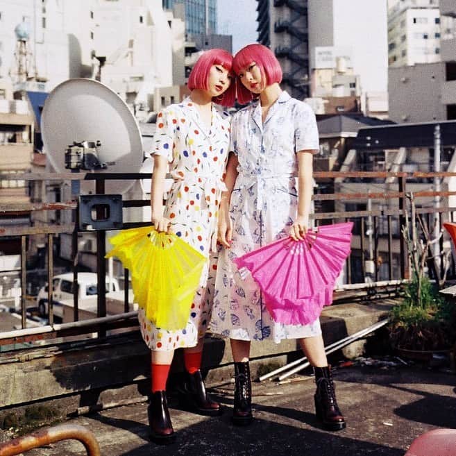 のインスタグラム：「📸by @santa__maria ❤️ 🍒💋@amixxamiaya @ayaxxamiaya  @hvn」