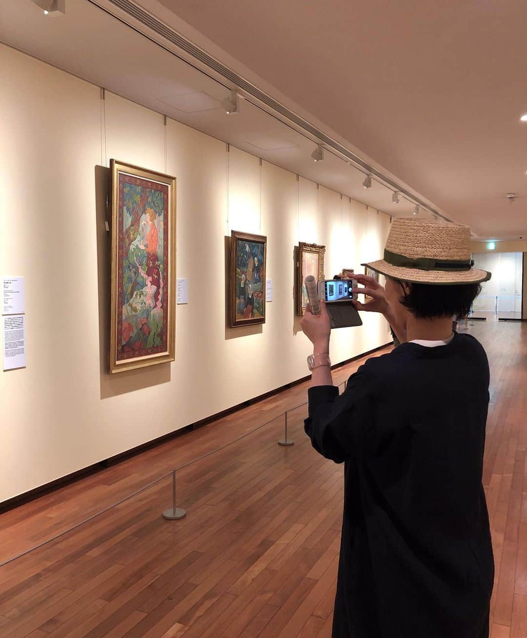 理絵さんのインスタグラム写真 - (理絵Instagram)「松方コレクション展  松方コレクションをよく知っている🎨よしこちゃんと行ったのでいろいろと共感できる部分があって楽しかったです  いつも常設展で展示されている作品もちらほらあるなかゴッホの「アルルの寝室」が観られたのは嬉しかった  それにしてもやっぱり松方幸次郎さんはすごいなぁ  #松方コレクション展 #松方コレクション #松方幸次郎 #国立西洋美術館 #museum #미술관 #museo #art #絵画 #アート #理絵アート #rie_love_art #japan #tokyo」6月13日 17時51分 - ____rie____