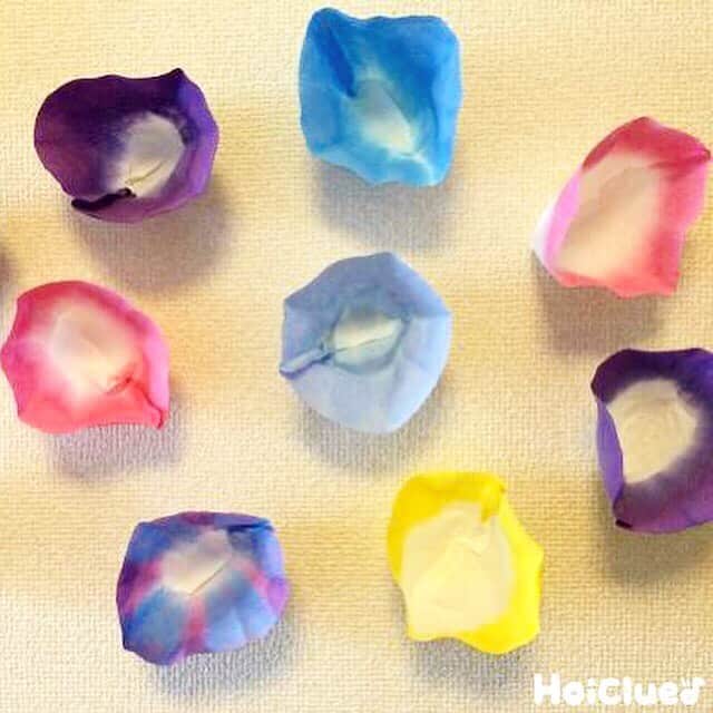 Hoiclue ほいくる さんのインスタグラム写真 Hoiclue ほいくる Instagram パッと花咲く手作りあさがお 使う材料はなんとコーヒーフィルター 絵の具がじんわりにじんであっという間にあさがおに大変身 これからの季節にもぴったりの立体的で色彩