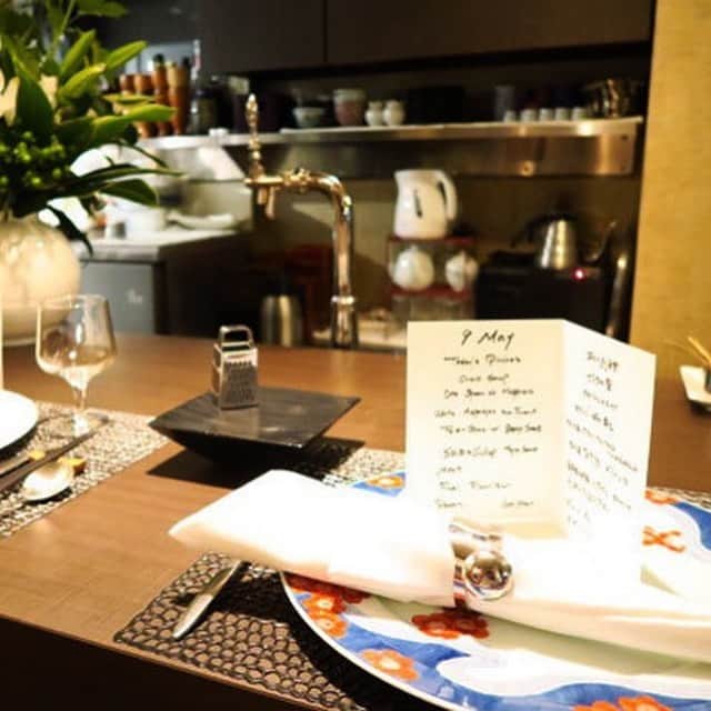 東京カレンダーさんのインスタグラム写真 - (東京カレンダーInstagram)「大きなワンスプーンに美しく盛り付けられているのは「ウニのカッペリーニ」。 濃厚なウニを使った贅沢なソースはカッペリーニによく絡み、前菜としての量もちょうどいい。 #東京カレンダー #東カレ #tokyocalendar #うに #西麻布 #六本木 #エゴジーヌ #egosine #ウニのカッペリーニ」6月13日 18時10分 - tokyocalendar