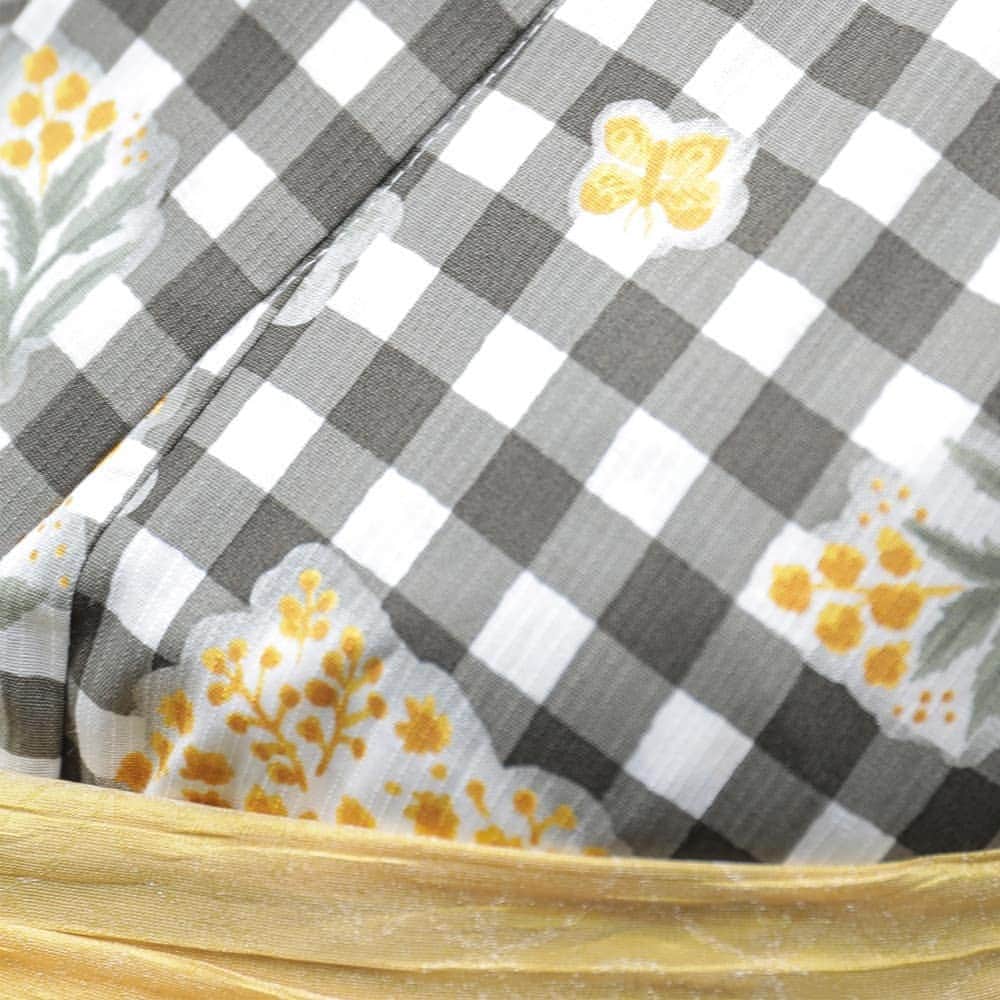 Samansa Mos2さんのインスタグラム写真 - (Samansa Mos2Instagram)「⠀ ⠀ 毎年大好評のSamansaMos2オリジナル浴衣を今年も発売致します！⠀ ⠀ デザイナーこだわりのオリジナルデザインの浴衣。⠀ 今年の柄は『ミモザとチョウチョ柄』です。⠀ ⠀ ⠀ ふわふわとした黄色いミモザの間を、さりげなくチョウチョが飛んでいるシーンを絵にしました。⠀ ⠀ ギンガムチェックも手描きで、優しいタッチの雰囲気に仕上げています。⠀ ⠀ 洋服生地のような柄なのでカンカン帽に合わせたり、布のバッグを持って洋服感覚で着て頂いても可愛いですよ！⠀ ⠀ ⠀ SamansaMos2取扱店舗では6/14(金)～より発売致します。⠀ （一部店舗を除く）⠀ ⠀ ⠀ 浴衣、帯、下駄の3点セットなのですぐに着られるのが嬉しいですよね♪⠀ ⠀ 花火大会やお祭りなどシーンに合わせて、夏のお出掛けをお楽しみ下さい！⠀ ⠀ ⠀ ⠀ ◇SamansaMos2浴衣　￥8,990+tax⠀ ⠀ ⠀ ⠀ ＊OUTLET店舗、下記店舗での浴衣取り扱いは御座いません。⠀ ご了承頂けますようお願い申し上げます。⠀ ⠀ ・SM2　那覇メインプレイス⠀ ・SM2keittio　イオン那覇ショッピングセンター⠀ ・SM2keittio　イオン南風原⠀ ・SM2otantaman　那覇OPA⠀ ⠀ ⠀ ⠀ #SamansaMos2 #SM2 #サマンサモスモス #TSUHARUbySamansaMos2 #tsuharu #ツハル #ファッション #fashion #ナチュラル #natural #カジュアル  #Casual #ガーリー #girly #styling  #ワンピース #ブラウス #スカート #ボトムス #新作 #newarrival #天然素材 #日本素材 #お出かけ #トレンド#trend#浴衣」6月13日 18時37分 - samansamos2