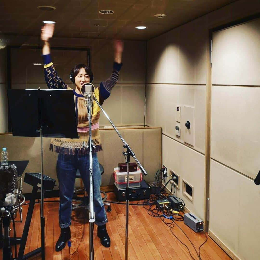 Ms.OOJAさんのインスタグラム写真 - (Ms.OOJAInstagram)「豪華なレコーディングだった。 楽しい〜 . #msooja #shine #recording」6月13日 18時56分 - msoojafaith