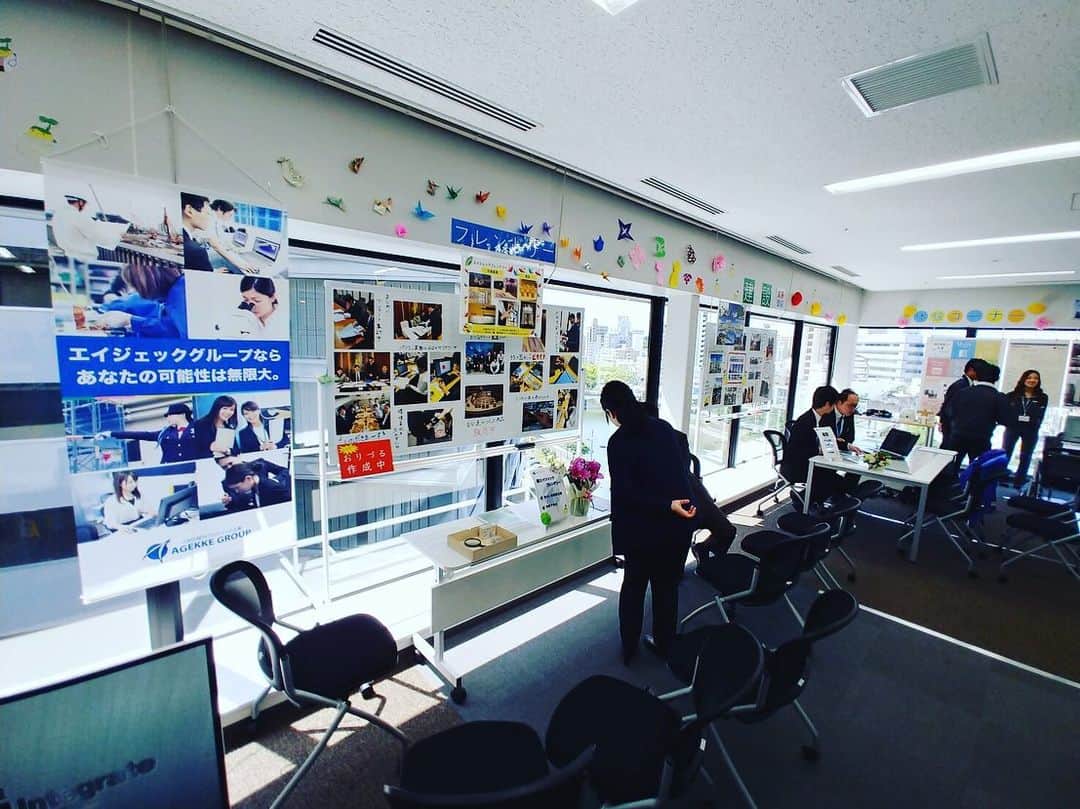 梵英心さんのインスタグラム写真 - (梵英心Instagram)「Work scene at Hiroshima office. #AGEKKE #AGEKKEBASEBALLCLUB #エイジェック硬式野球部  #AGEKKEGROUP #AGEKKESPORTS #RIGHTS.」6月13日 19時05分 - eishin_soyogi