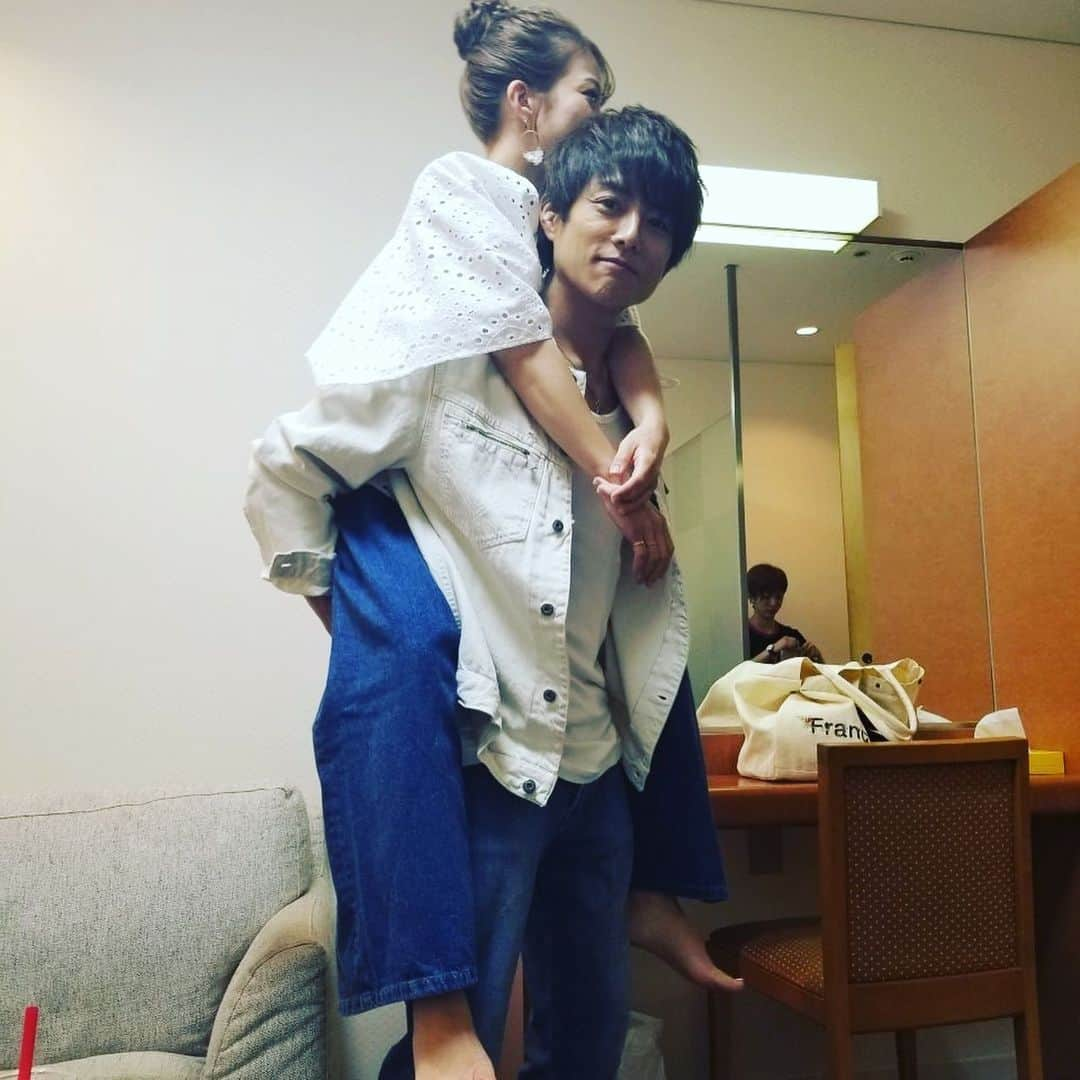 杉浦太陽さんのインスタグラム写真 - (杉浦太陽Instagram)「今夜は夫婦で、  ぐるナイ！！ いつまで妻をおんぶ出来るか対決！！！！！！ がっつりヘロヘロw  今夜。是非観てくださ〜い^ ^  #ぐるナイ #夫婦でおんぶ #体力勝負」6月13日 19時05分 - sugiurataiyou_official