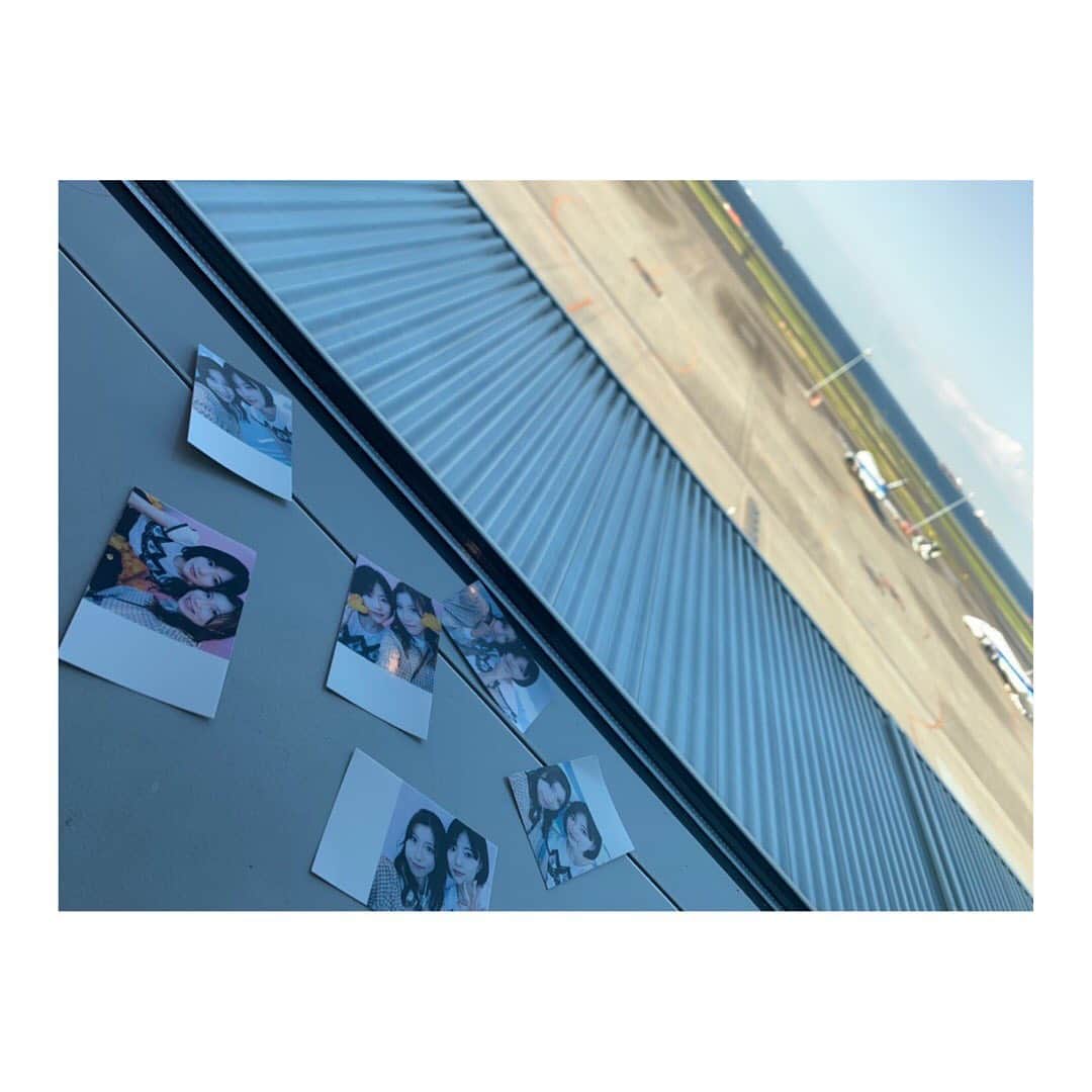 山本亜依さんのインスタグラム写真 - (山本亜依Instagram)「. 今日はあおいちゃんと一緒に、 「VINYL MUSEUM@Haneda Airport」に、 遊びに行ってきました❤︎ どこを切り取っても素敵なフォトブースだらけで、 とても幸せな時間だったなぁ☺︎ . 会場では、Canonさんの「iNSPiC」を使って、 写真もたくさん撮ったよ〜📸 思い出もしっかりと残せて大満足の1日でした☺︎♪」6月13日 19時12分 - ai__yamamoto_