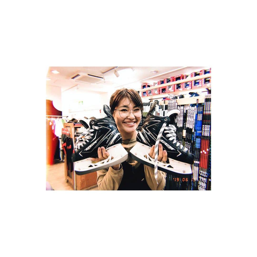 村上佳菜子さんのインスタグラム写真 - (村上佳菜子Instagram)「. . . ホッケー靴かっちゃった😎」6月13日 19時23分 - kanako_m_official