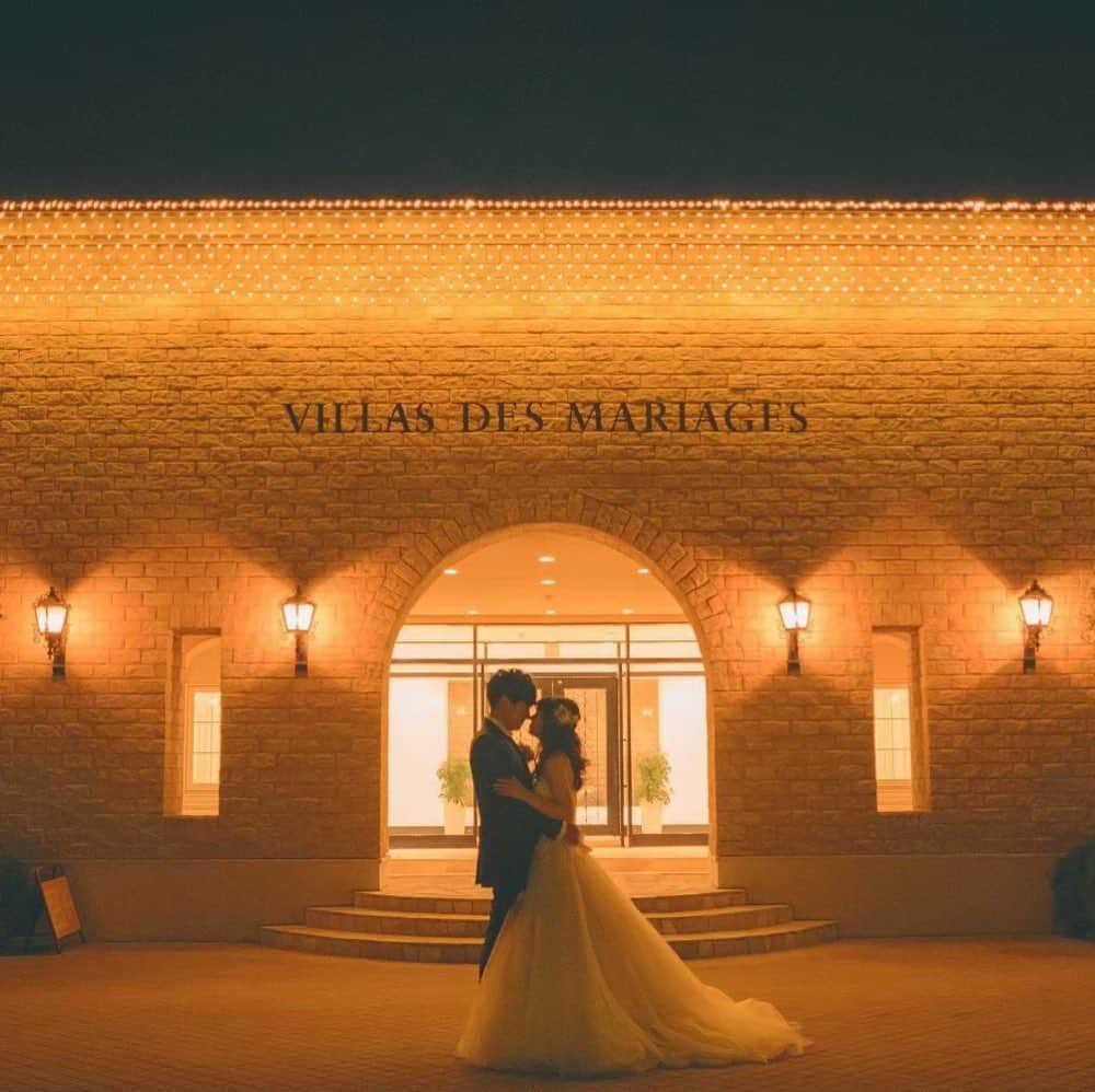 Villas des mariages TAKASAKIさんのインスタグラム写真 - (Villas des mariages TAKASAKIInstagram)「. 披露宴が終わり日がくれた後にも お写真を撮影する事ができます💍  ライトアップされたヴィラデマリアージュでの お写真も素敵ですね✨  #ヴィラデマリアージュ #高崎 #プレ花嫁 #プレ花嫁準備 #卒花嫁  #結婚式 #式場見学 #式場探し  #写真好きな人と繋がりたい  #写真 #ドレス試着 #ドレス  #ライトアップ #タキシード」6月13日 19時25分 - villas_des_mariages_takasaki