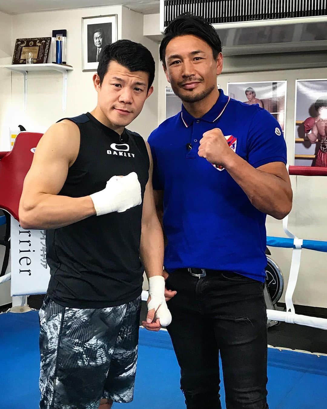 亀田興毅さんのインスタグラム写真 - (亀田興毅Instagram)「魔裟斗さんがトレーニングを見にジムに来て、少しアドバイスをもらった。トレーニング後に対談をしたので放送をお楽しみに。#魔裟斗 #K1 #格闘家 #亀田興毅 #カリスマ #仕上がってる #いききってる」6月13日 19時56分 - kokikameda