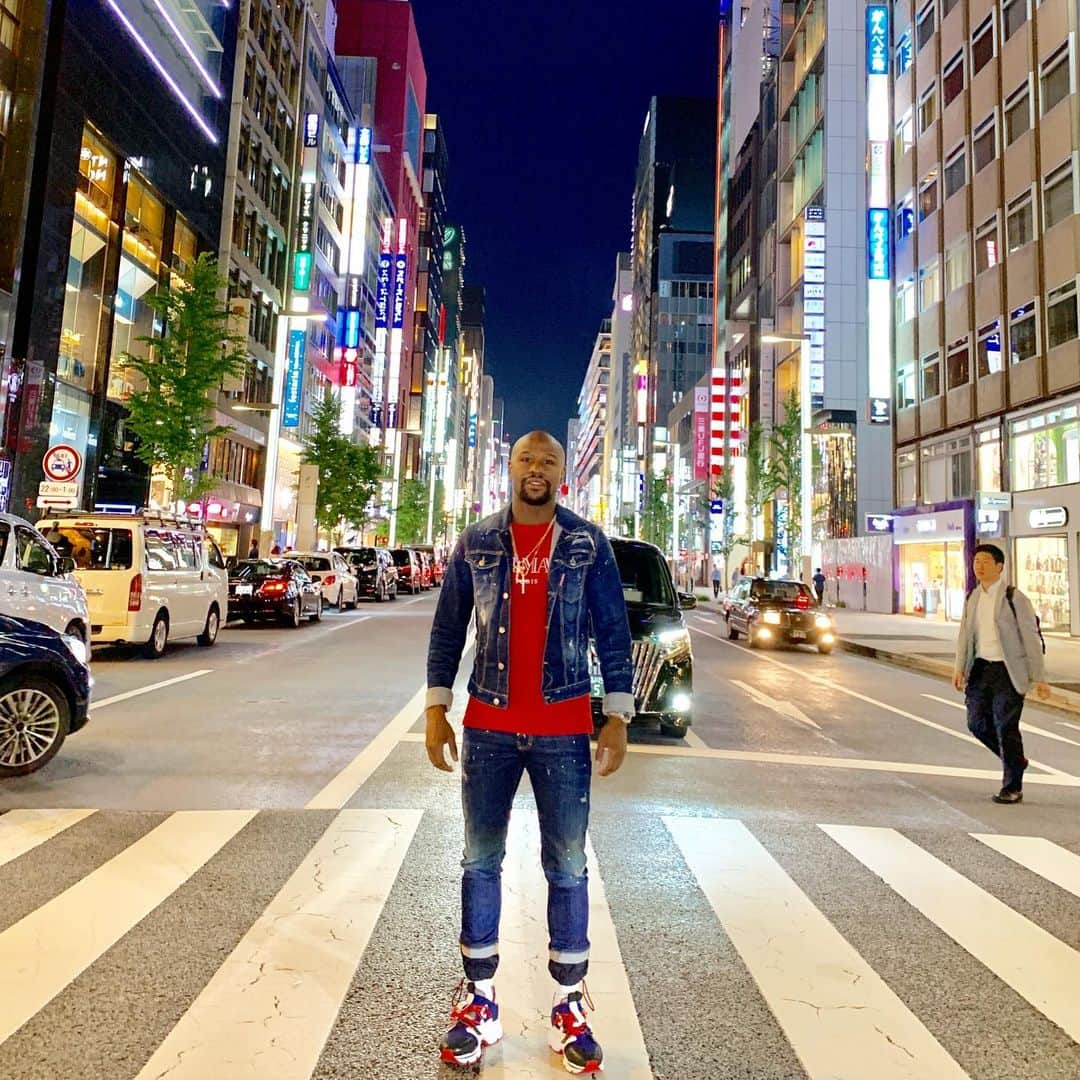 フロイド・メイウェザー・ジュニアさんのインスタグラム写真 - (フロイド・メイウェザー・ジュニアInstagram)「Tokyo, Japan 🇯🇵」6月13日 20時01分 - floydmayweather