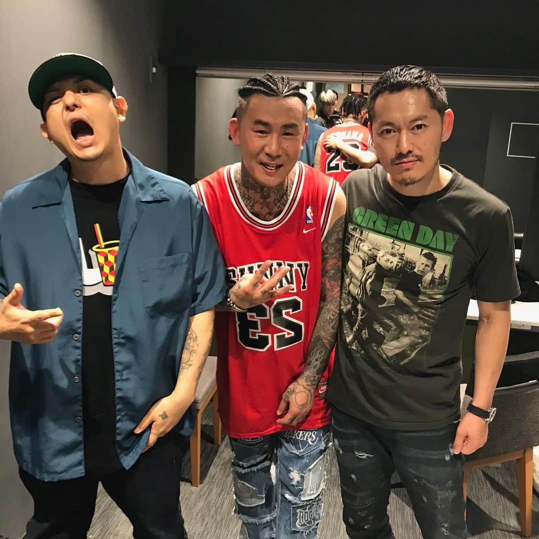 ANARCHYのインスタグラム：「🙏 @ozrosaurus_official  @hannyaofficial」