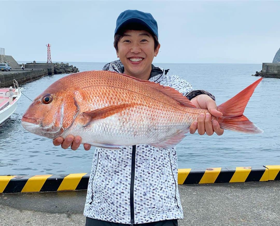 金子貴俊さんのインスタグラム写真 - (金子貴俊Instagram)「6月13日（木）夜９時【照英・児島玲子の最強！釣りバカ対決!!】 親友 神宮司治氏（レミオロメン）と 初めて一緒に釣り番組に出演！！ 真鯛釣りで大盛り上がり！！ 是非ご覧さい！！間も無くオンエアー始まりまーす！！」6月13日 20時23分 - takatoshi_kaneko