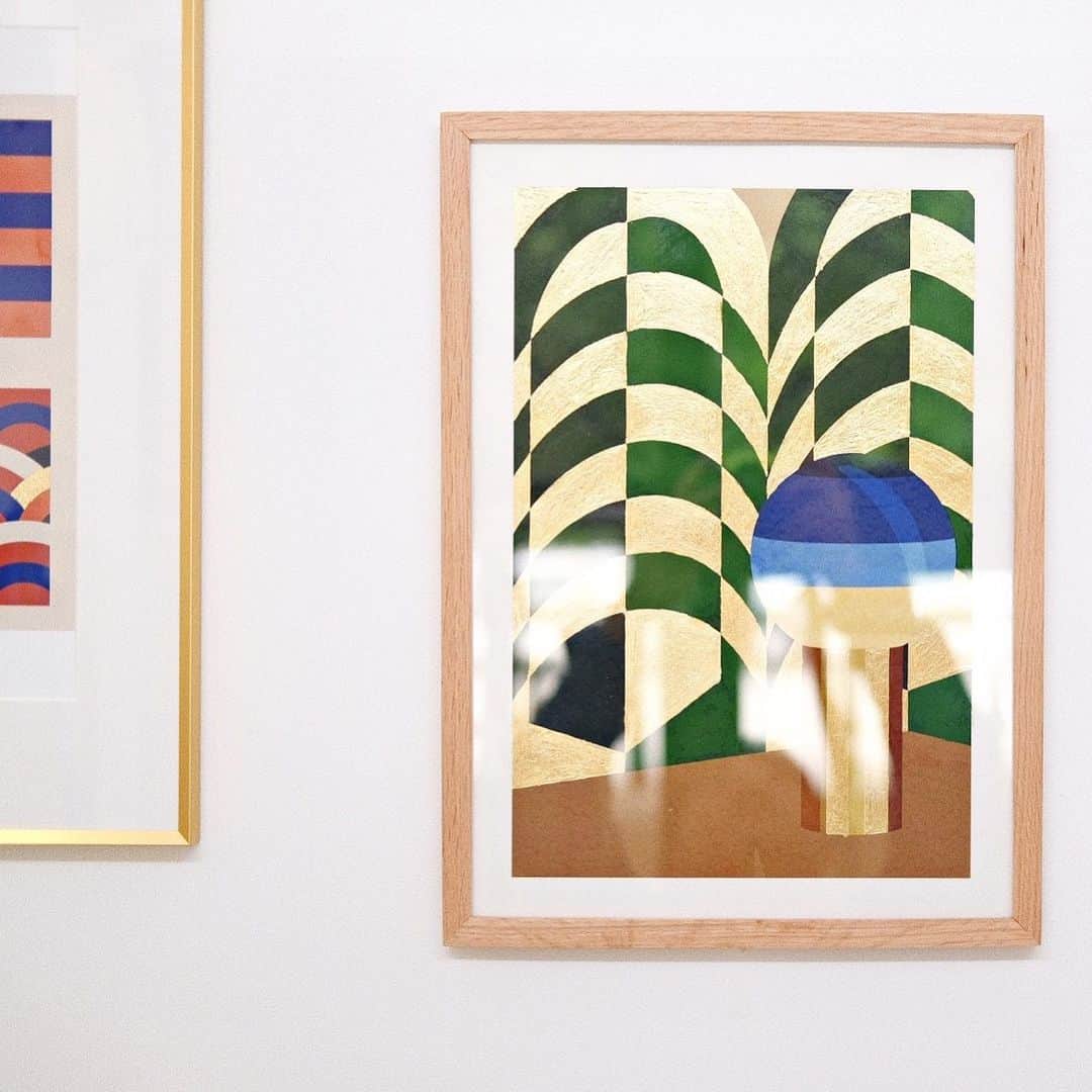 のインスタグラム：「2days left !! あと2日 Exhibition Date: June 6th, 2019 (Thurs.) – June 14th, 2019 (Fri.) Open Hours: 14h – 19h . Gallery: 3m2 Location: 145 galerie de valois 75001,Paris ＊Located in Jardin PalaisRoyal #greenstripes #stripes #abstract #blue #skyblue #graphic #gold #goldfoil #orange #abstract」