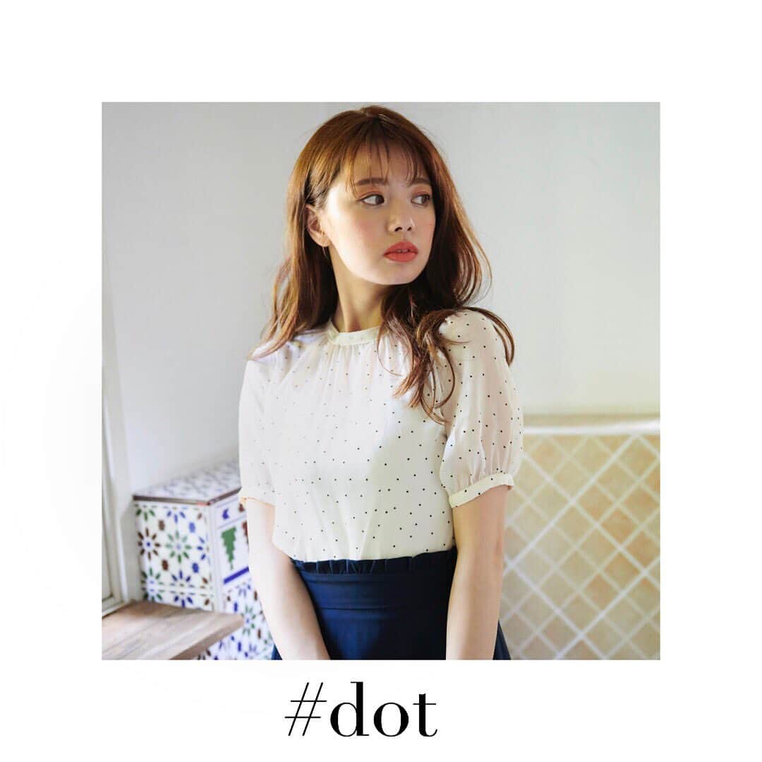 MAJESTICLEGONさんのインスタグラム写真 - (MAJESTICLEGONInstagram)「ㅤㅤㅤㅤㅤㅤㅤㅤㅤㅤㅤㅤㅤ #dot_blouse ♥︎ ㅤㅤㅤㅤㅤㅤㅤㅤㅤㅤㅤㅤㅤ 透け感がオトナなブラウス💕 キャミがくっついてるので インナーの心配もありません✨ㅤㅤㅤㅤㅤㅤㅤㅤㅤㅤㅤㅤㅤ ㅤㅤㅤㅤㅤㅤㅤㅤㅤㅤㅤㅤㅤ 詳しくはタグからチェック💡 ㅤㅤㅤㅤㅤㅤㅤㅤㅤㅤㅤㅤㅤ @haruka_yamazaki  @majegirl_official  #MAJESTICLEGON#マジェスティックレゴン#マジェ#山崎春佳#夏服#初夏#プレ夏#新作#ガーリー#フェミニン#かわいい#おとなかわいい#instalike#instagood#ootd#インスタ映え」6月13日 21時24分 - majesticlegon_official