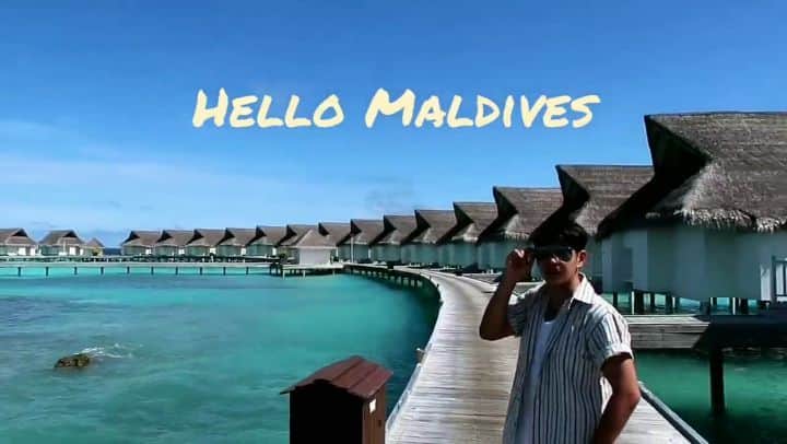 アイス・サランユーのインスタグラム：「Hello Maldives มาReviewที่พักให้ดูนะ ลองหัดทำเป็นVDO  อาเพิ่งหัดทำนะหลานๆลองดูนะ🤣 #centaragrandmaldives #icesarunyuaroundtheworld  Arrangement by @wetravelmaldives」