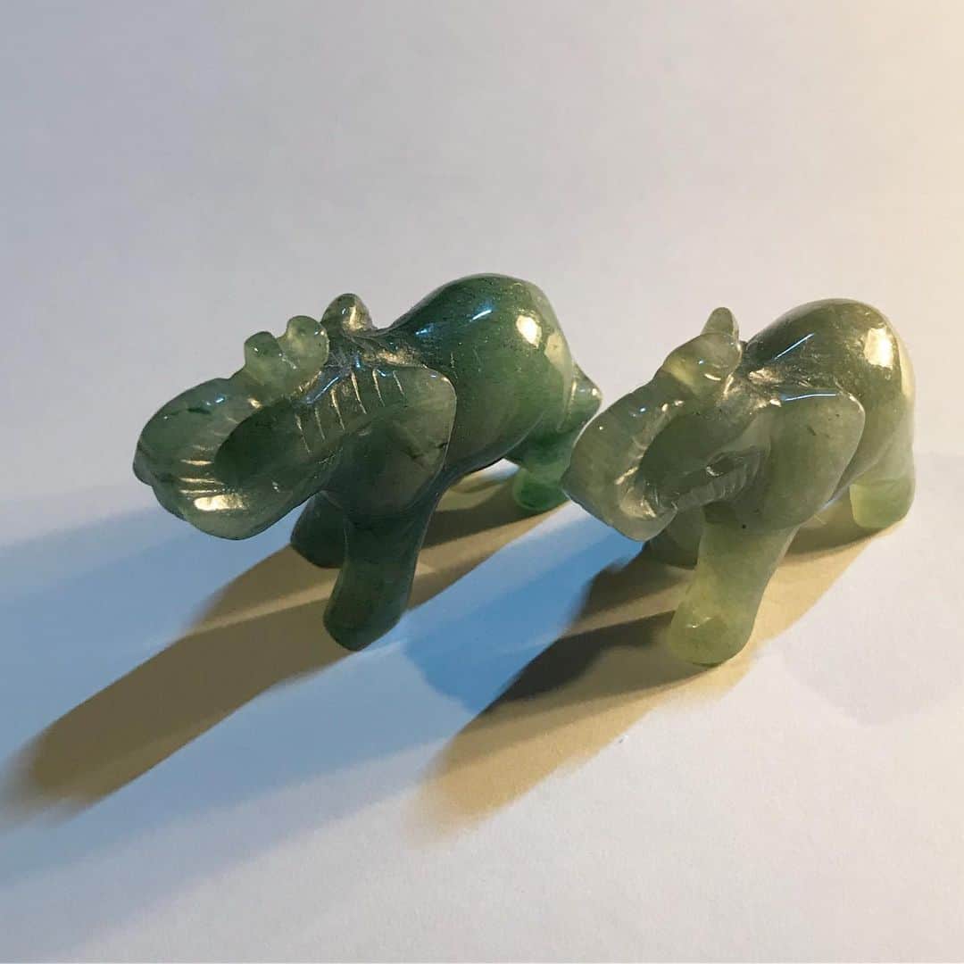 桂のインスタグラム：「象  #elephant #elephants #jade #stone #ornaments #象 #翡翠 #石 #置物」
