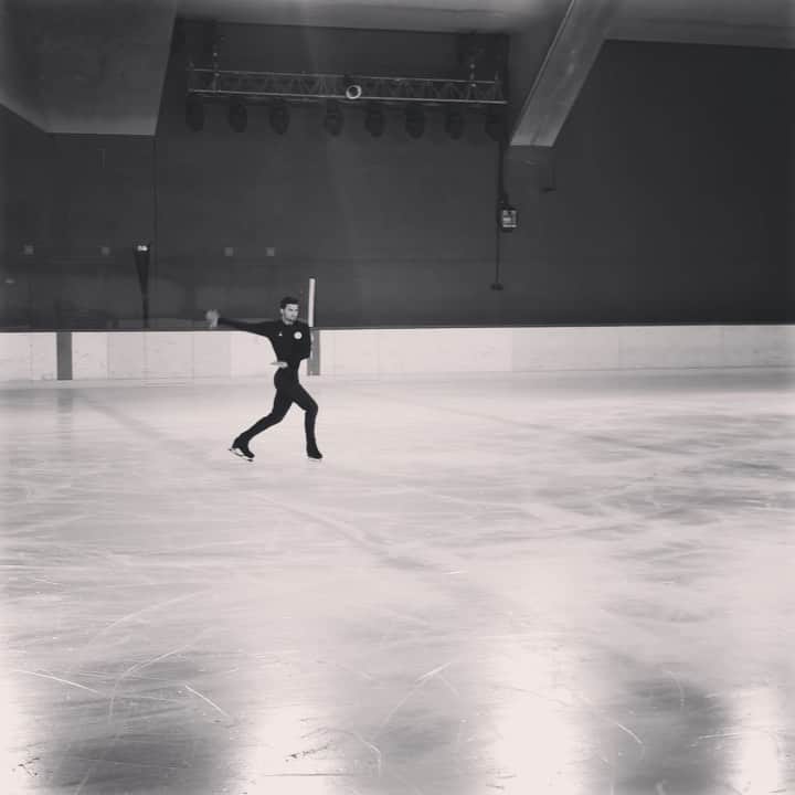 のインスタグラム：「Olé!🕺🏻 Thank you to @fabian.bourzat for this new SP #flamenco」