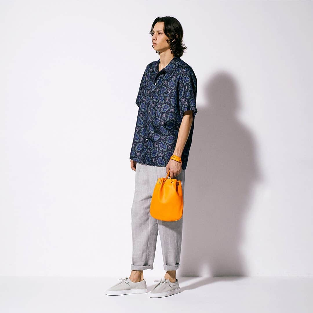 ストラスブルゴさんのインスタグラム写真 - (ストラスブルゴInstagram)「【STYLE FILE】 MONTHLY LOOK JUNE 2019  Shirt: #bananatime Pants: #cruciani Bags: #cisei Shoes: #soloviere  @strasburgomens #strasburgo #strasburgomens #spring #summer #look #ストラスブルゴ #2019春夏」6月13日 21時54分 - strasburgo_mens_official