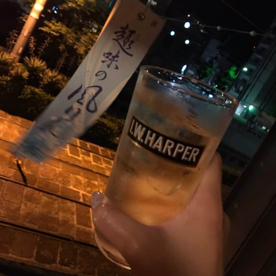 のインスタグラム：「今日ものんでます！！！友達と友達が出会う。最&高！！！ #最アンド高 #かまぼこ研究所 #nagasaki #長崎」