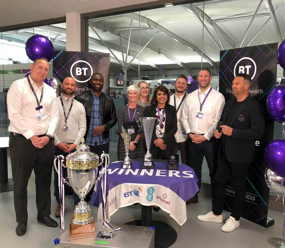 アンディ・コールさんのインスタグラム写真 - (アンディ・コールInstagram)「Decent day up in Newcastle with the @bt_uk team & the #ConsumerCup Winners... lovely people, congrats! 🏆⚽️」6月13日 22時26分 - andycole09