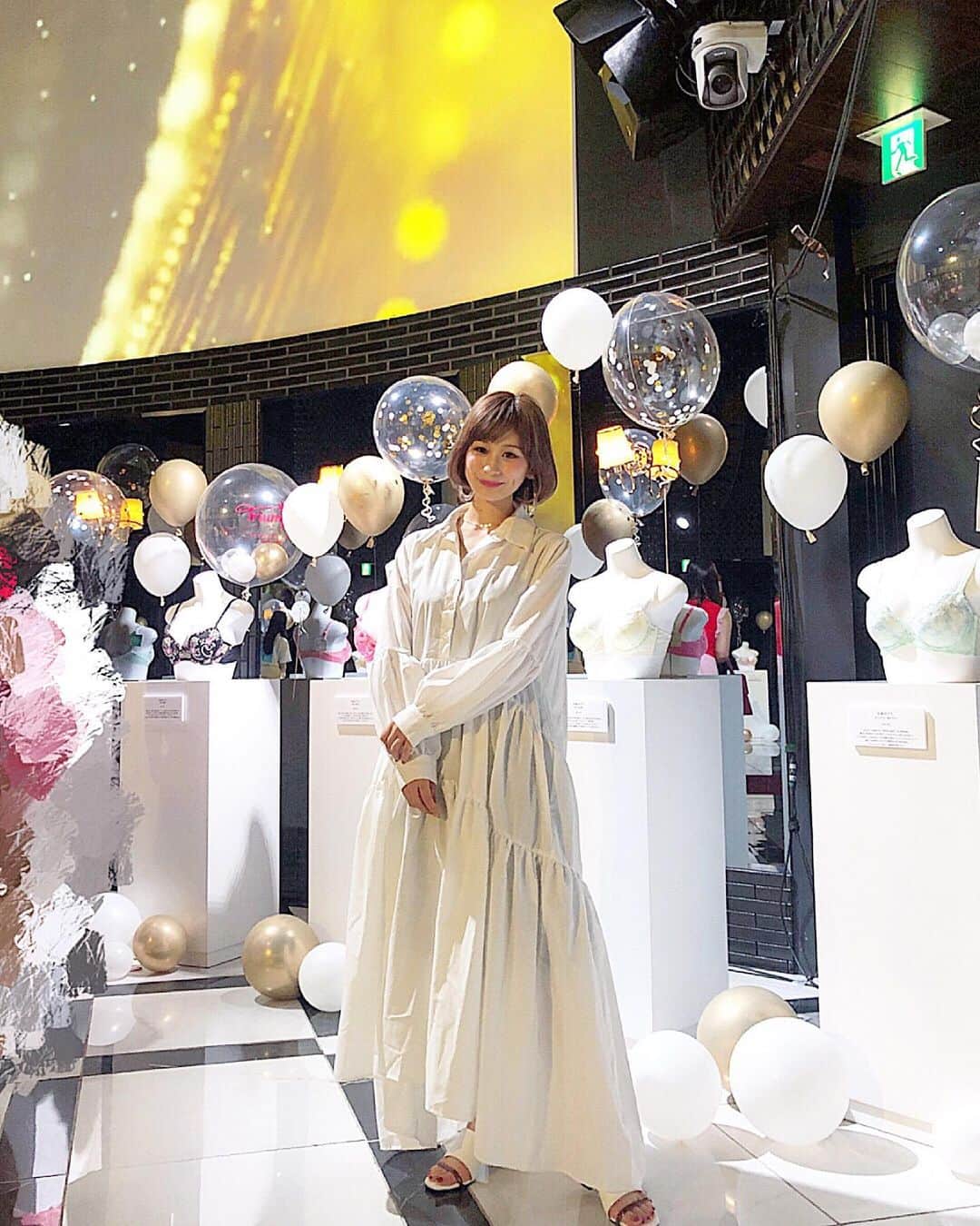 のインスタグラム：「トリンプ 天使のブラ®  25th ANNIVERSARY PARTY . . トリンプの天使のブラ25周年パーティーに ご招待いただきました🌹♡@triumph_japan . . 普段から愛用している天使のブラシリーズ👙 脇の肉をぐいっと寄せてくれて ハリのある綺麗なバストラインを 作ってくれるので本当にお気に入り😌❤︎ . . ドレスコードは"天使"👼 天使をイメージした会場も とっても可愛かった💓 . .  #天使のブラ25周年#triumphlingerie #PR #下着 #ランジェリー #ブラ #lingerie」