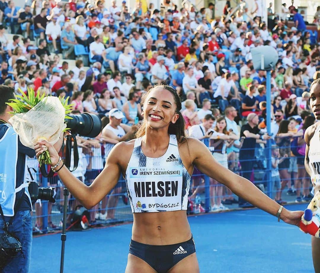 Laviai NIELSENさんのインスタグラム写真 - (Laviai NIELSENInstagram)「I was very happy with my first 400m (51.51) of the season last night 🙏🏽 Next stop: @soundtracktuebingen on the 22nd June 🙌🏽」6月13日 22時43分 - laviai