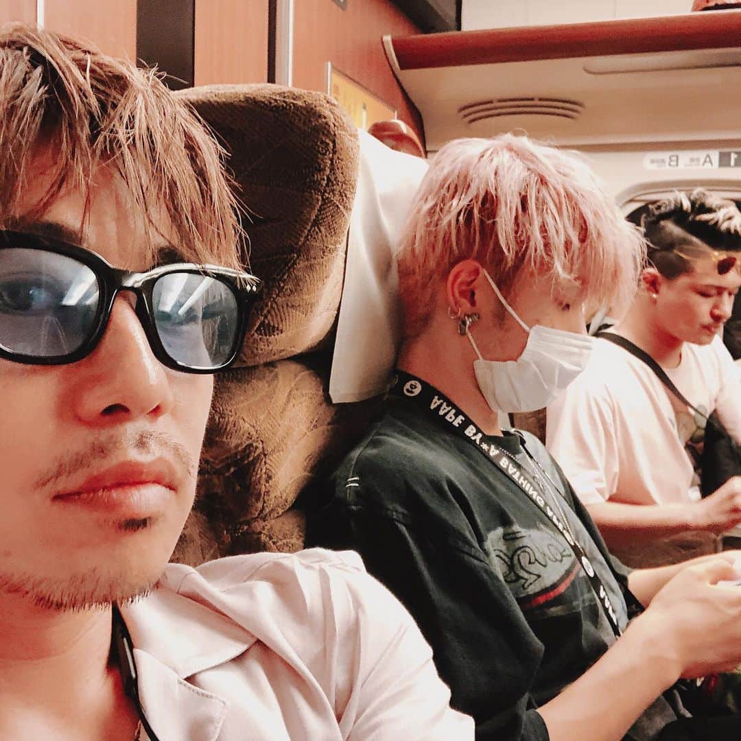 濱本和真のインスタグラム：「山口➡︎広島 #ayumihamasaki #livetour」