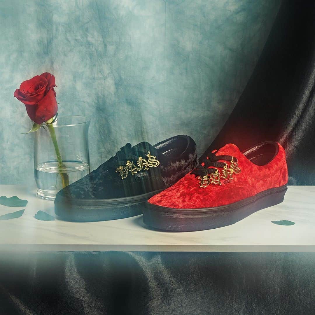 のインスタグラム：「The Vans ID pack is what crushed velvet dreams are made of. Shop online or find a store at vans.com/classics」