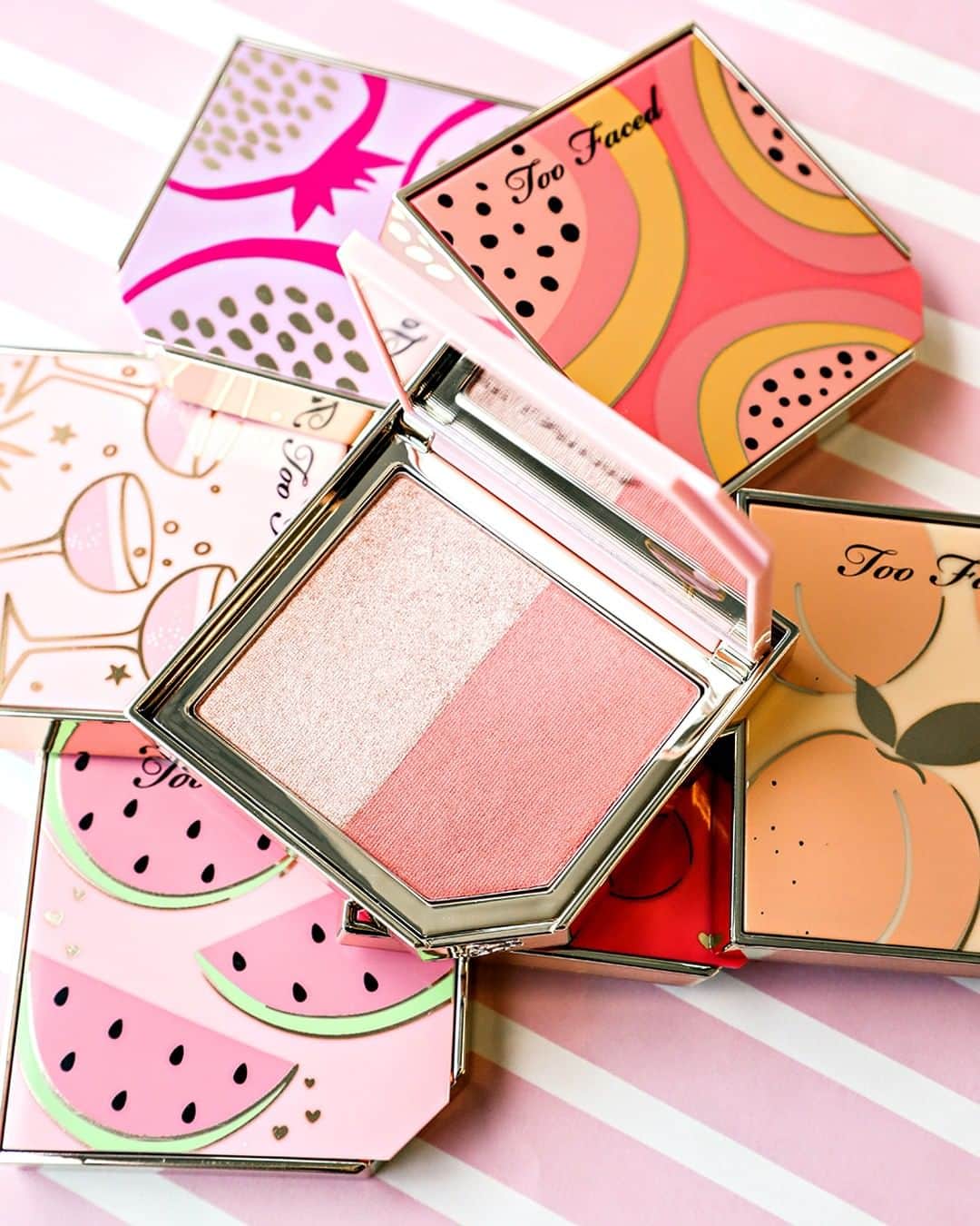 Too Facedさんのインスタグラム写真 - (Too FacedInstagram)「Get Summer ready #toofacedtutti STYLE! ☀️🍉 Play up your glam with our brightening and luminescent Fruit Cocktail Blush Duos, created with our soft-touch and silky formula! ✨ Available in  3 NEW shades @ultabeauty! #toofaced」6月14日 9時00分 - toofaced