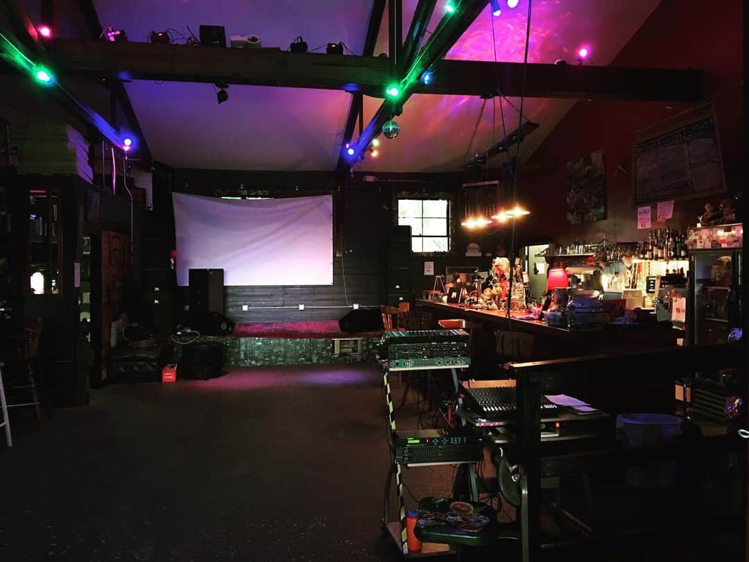 PINKY DOODLE POODLEさんのインスタグラム写真 - (PINKY DOODLE POODLEInstagram)「We arrived at tonight’s venue “ Sly Grog Lounge” in Asheville, NC!! Yea! We’re back here!! Come and join us!! . . . #slygroglounge #ashville  #pinkydoodlepoodle  #pdp  #ustour2019  #highenergyrocknroll  #livemusic #rockmusic #rock #rockband  #japanese #japaneserockband #ustour #livetour  #tourlife #musicianlife #musician #gibsonguitars #gibsonbass #gibson #eb3 #lespaul #marshallamps #vintage #femalebassist #femalevocalist」6月14日 9時38分 - pinkydoodlepoodle
