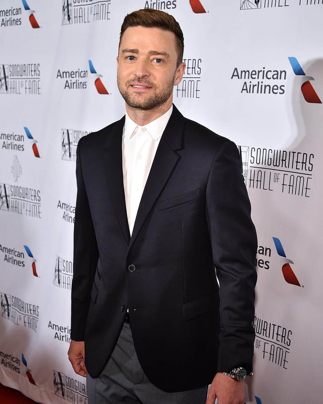 Just Jaredさんのインスタグラム写真 - (Just JaredInstagram)「@justintimberlake goes solo at the Songwriters Hall of Fame event, where he is receiving the Contemporary Icon Award. #JustinTimberlake #SHOF Photos: Getty」6月14日 9時48分 - justjared