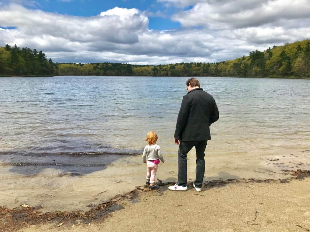 カミラ・ルディントンさんのインスタグラム写真 - (カミラ・ルディントンInstagram)「#tbt Walden pond with my ❤️s」6月14日 1時35分 - camillaluddington