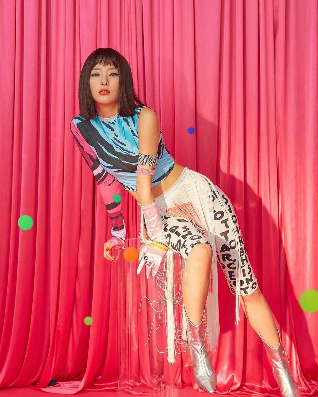 スルギさんのインスタグラム写真 - (スルギInstagram)「SEULGI - The Reve Festival Day 1 Teaser Photo #TheReveFestivalD6 #REDVELVET #레드벨벳 #SEULGI #슬기 #🐻」6月14日 1時43分 - kristiandawal29