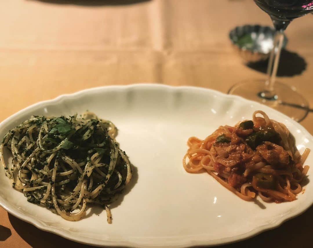 鈴木央紹さんのインスタグラム写真 - (鈴木央紹Instagram)「夜中に食べてしまった。 ここのバジルは仕方ないと言い訳。 やはり美味すぎる！ #バジルパスタ #アラビアータパスタ #ティラミスも食べた #ヒサログ」6月14日 1時44分 - hisatsugusax