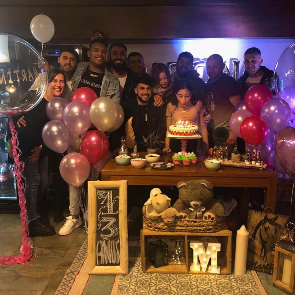 マルティン・カセレスさんのインスタグラム写真 - (マルティン・カセレスInstagram)「FAMILIA ❤️🥳🇺🇾🎂」6月14日 1時45分 - martincaceres_7