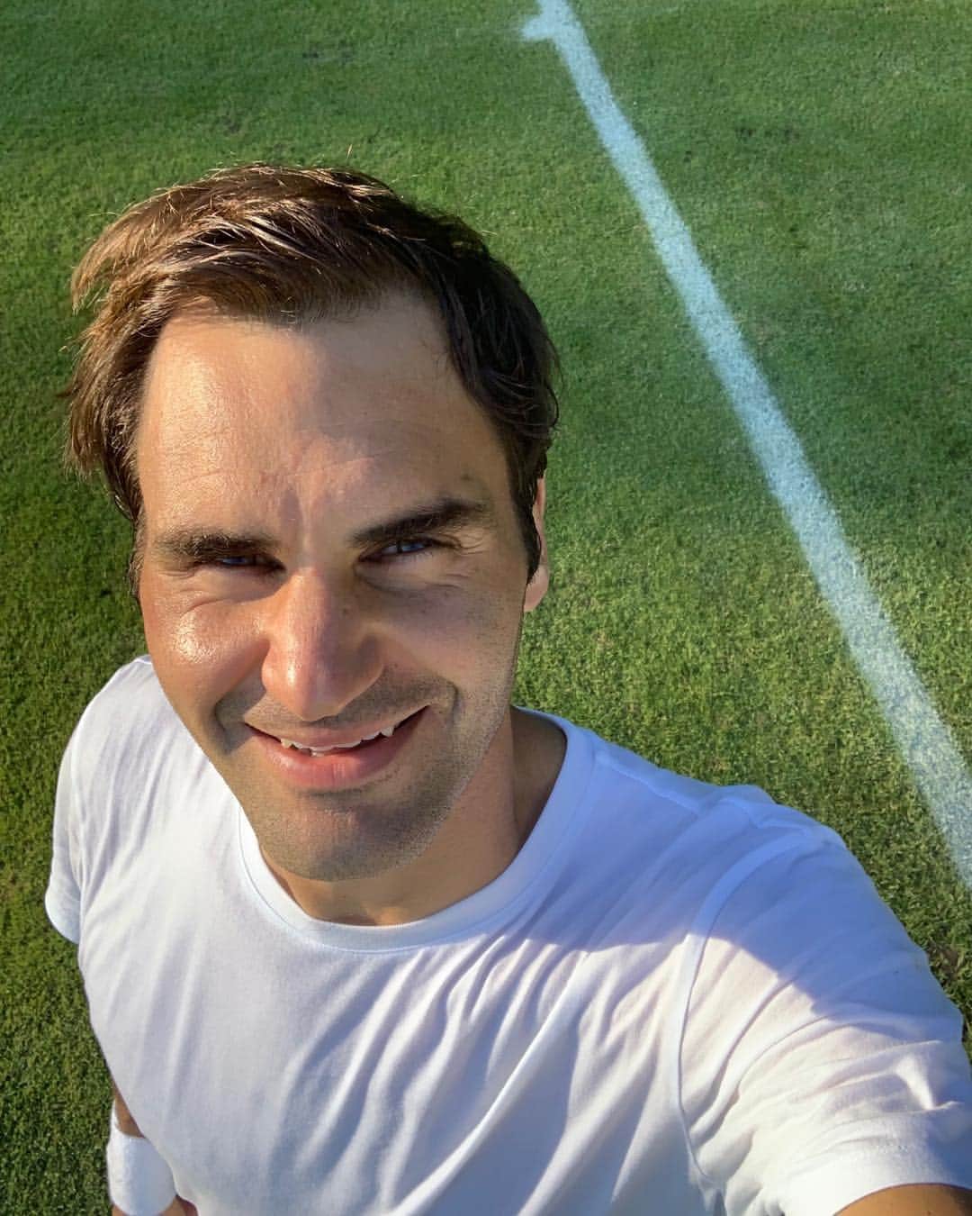 ロジャー・フェデラーさんのインスタグラム写真 - (ロジャー・フェデラーInstagram)「🤳🌱😃」6月14日 2時23分 - rogerfederer