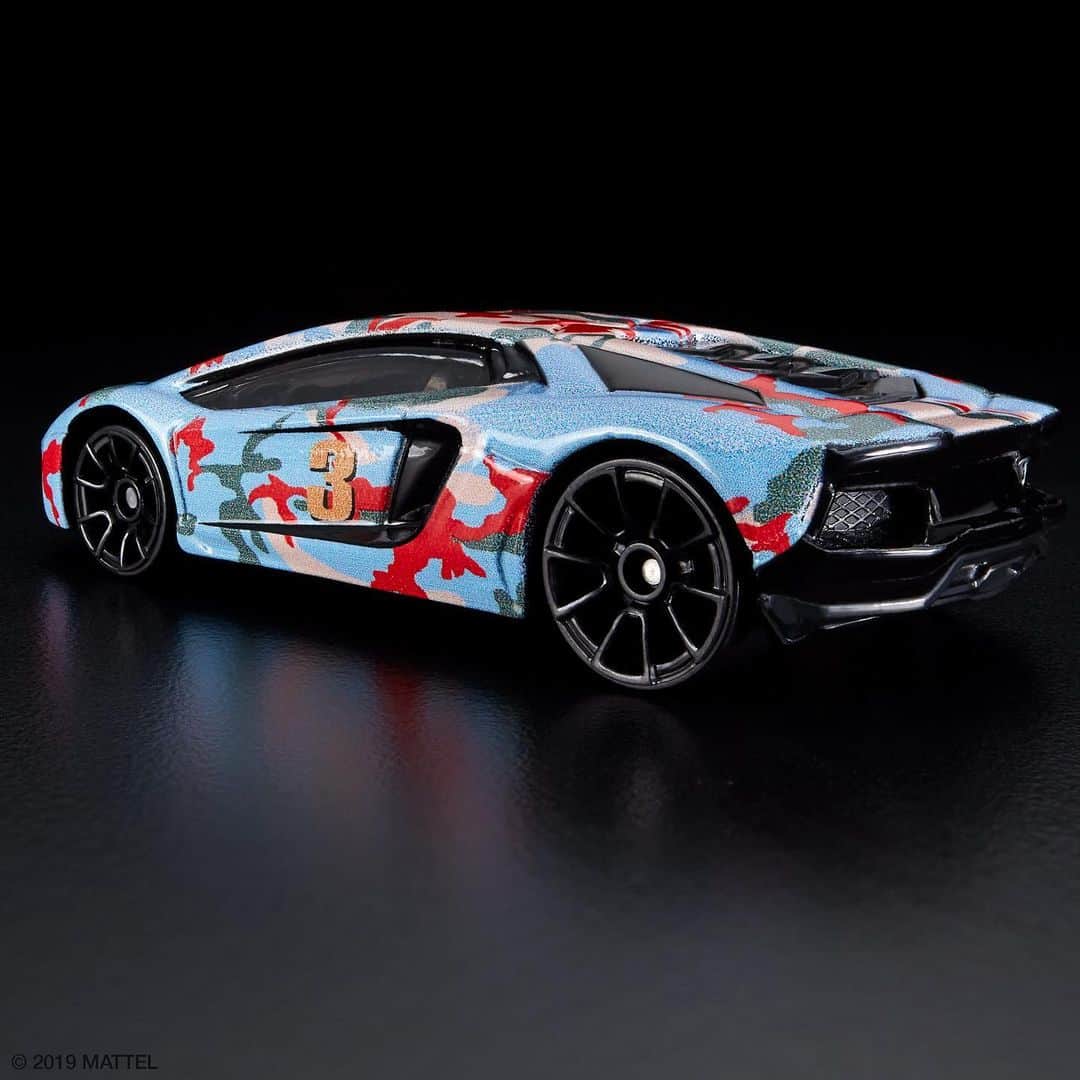 Hot Wheelsさんのインスタグラム写真 - (Hot WheelsInstagram)「We’re in all-out rally mode for @Gumball3000 in this decked out Lamborghini Aventador. Mykonos ➡️ Ibiza 🙌 #Gumball3000 #HotWheels #Lamborghini」6月14日 2時35分 - hotwheelsofficial