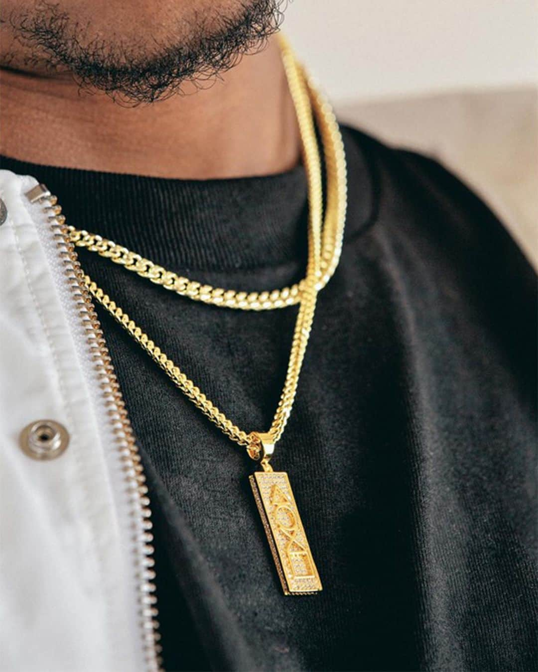 HYPEBEASTさんのインスタグラム写真 - (HYPEBEASTInstagram)「#HypeAF: @sony just dropped a line of @playstation jewelry designed by Los Angeles-based jeweler @kingice. The collaboration bridges the gap between the hip-hop and gaming communities with 14k gold implemented throughout. Select pieces are available now starting at $80 USD. Photo: @playstation」6月14日 3時04分 - hypebeast