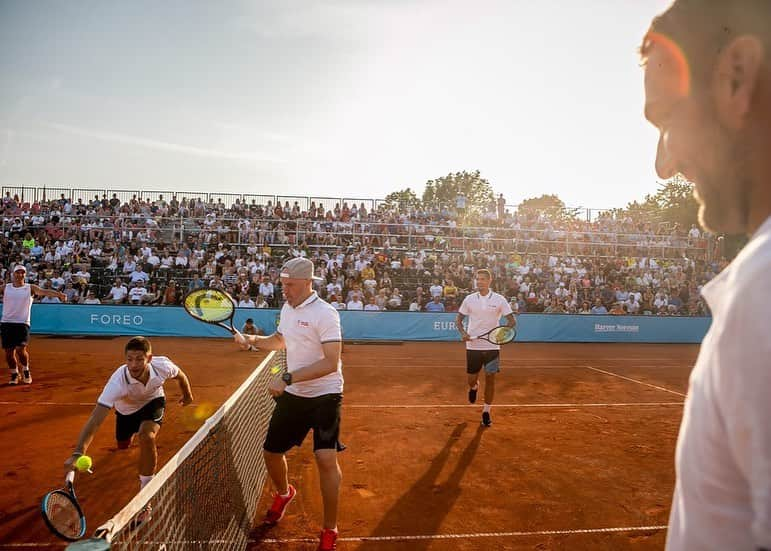 デヤン・ロヴレンさんのインスタグラム写真 - (デヤン・ロヴレンInstagram)「Veliko hvala @marincilic i njegovoj ekipi koja je organizirala i ostavila fantastican dojam sa jucerasnjeg humanitarnog eventa. Bilo je lijepo vidjeti toliki broj ljudi na istom mjestu, a svi sa istim ciljem, pomoc drugima. @marincilicfoundation 👏🏻」6月14日 3時39分 - dejanlovren06