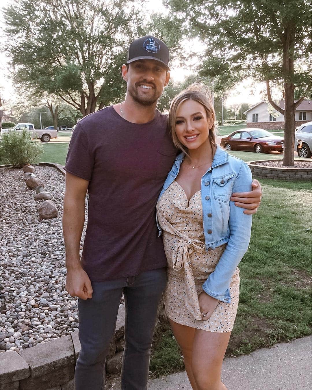 Paige Hathawayさんのインスタグラム写真 - (Paige HathawayInstagram)「We are officially residents of Texas! Gas is cheaper and they have Ice Tea everywhere... It’s gonna be a good life, just hoping I make it through this Texas summer in my 3rd trimester! 😆」6月14日 3時50分 - paigehathaway