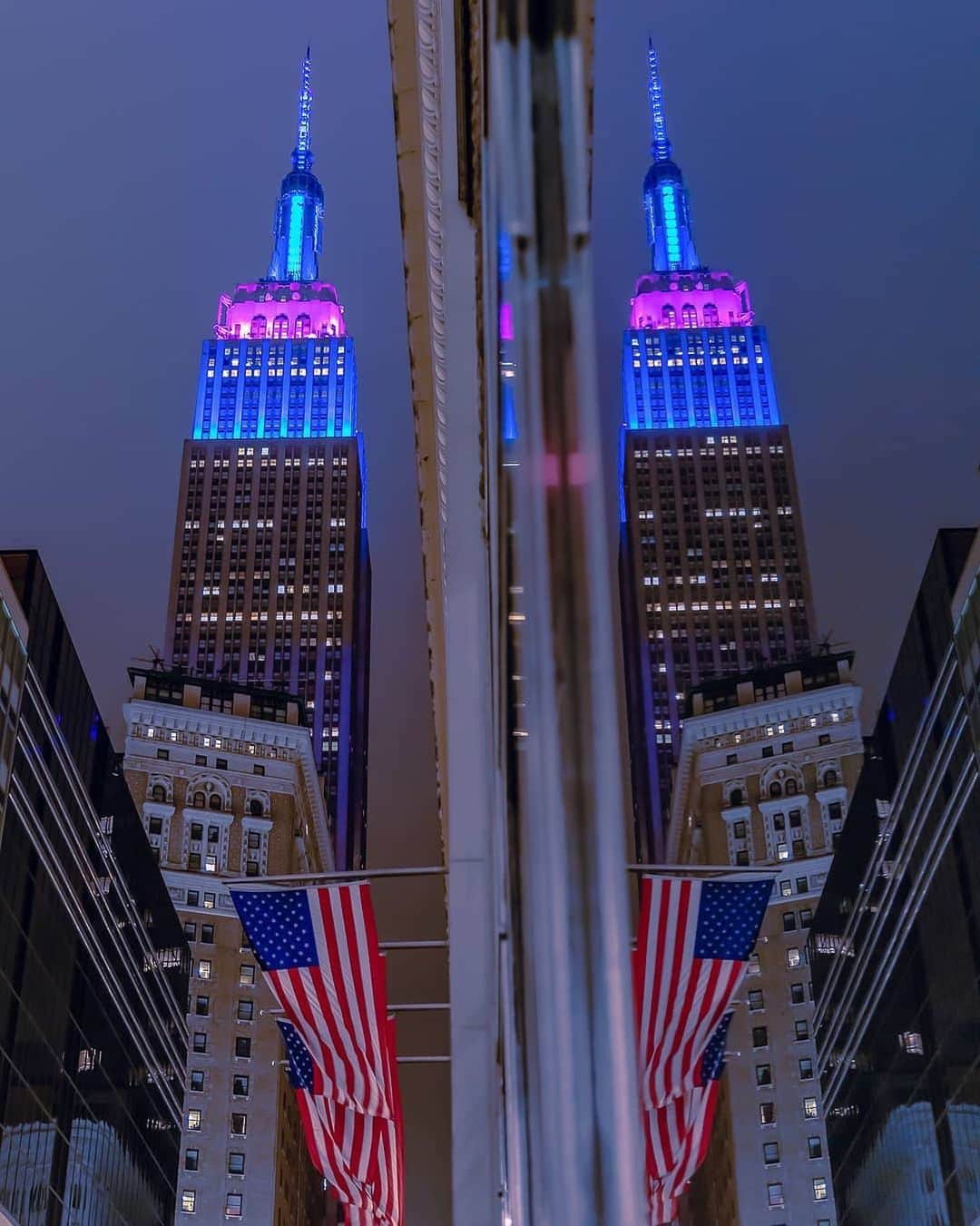 Empire State Buildingさんのインスタグラム写真 - (Empire State BuildingInstagram)「Seeing double 👀 . 📷: @michaelbittle #EmpireStateBuilding」6月14日 4時43分 - empirestatebldg